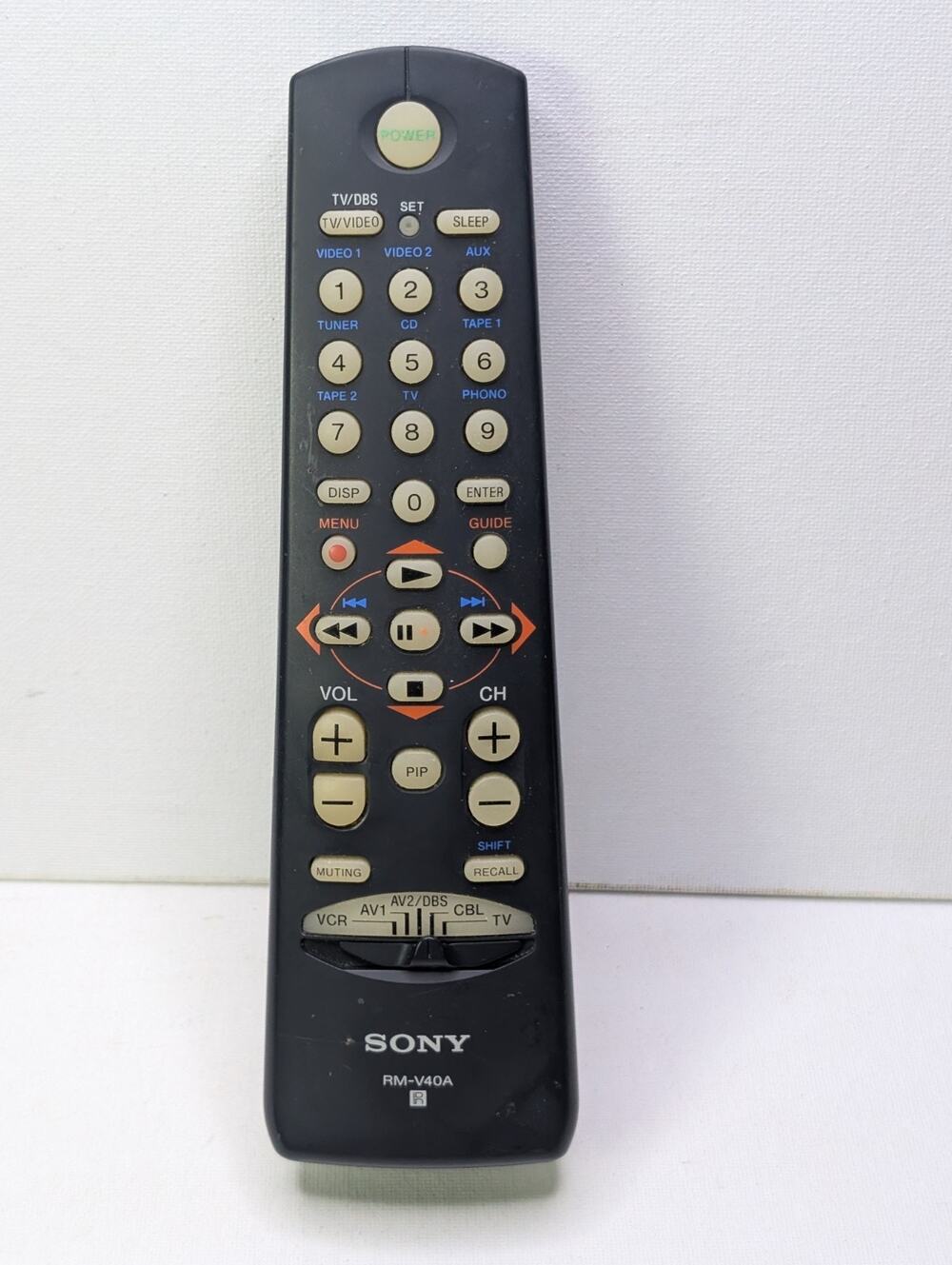 Sony RM-V40A Universal Remote CommanderTV VCR Cable DBS AV Control Black